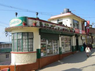 Keventers cafe Darjeeling